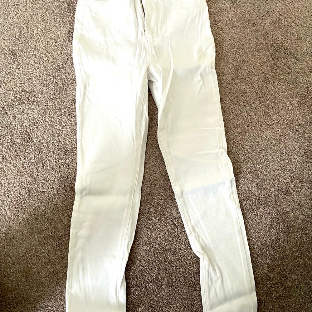 Brand New Skinny white jeans -super stretch